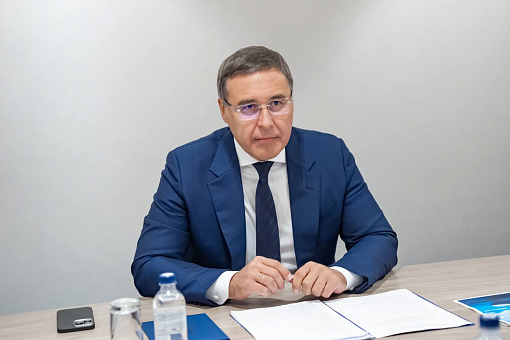 Валерий Фальков в Приморском крае проконтролировал ход строительства двух современных научно-исследовательских судов неограниченного района плавания