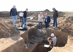 Донские археологи исследовали уникальный курган
