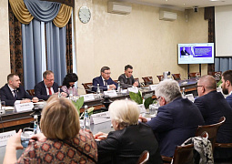В Общественной палате Валерий Фальков представил отчет о работе в научно-образовательной сфере 