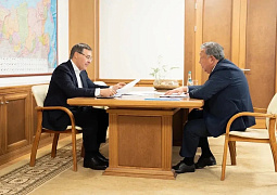 Валерий Фальков провел рабочую встречу с научным руководителем НИИ онкологии Томского национального исследовательского медицинского центра РАН Евгением Чойнзоновым