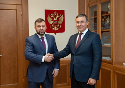 Валерий Фальков провел рабочую встречу с главой Донецкой Народной Республики Денисом Пушилиным