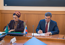 Россия и Туркмения приняли план совместной работы в сфере высшего образования