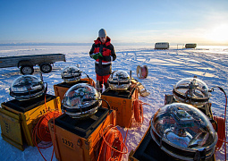 Стартует очередная экспедиция по развертыванию нейтринного телескопа на Байкале
