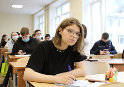 Отчисленные из иностранных вузов соотечественники продолжают обучение в России бесплатно